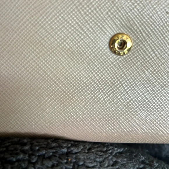 Prada Saffiano Leather kiss lock Wallet - Picture 7 of 7